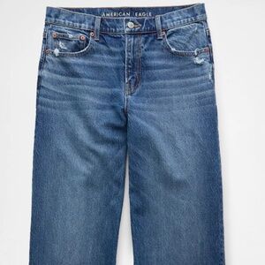 AE Women’s Stretch Stovepipe Cuffed Jean